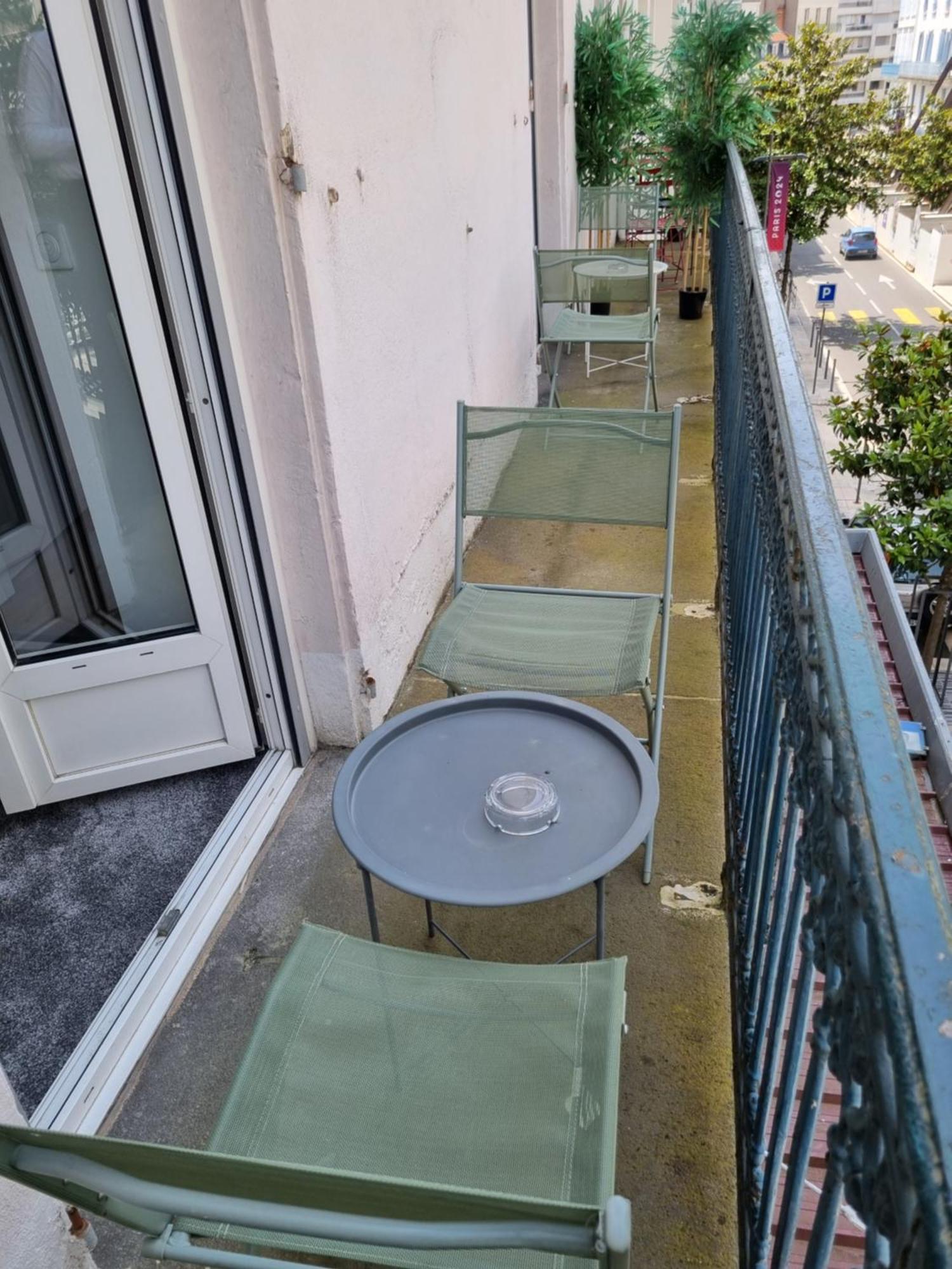 Hotel & Restaurant Le Patio Vichy Exterior foto