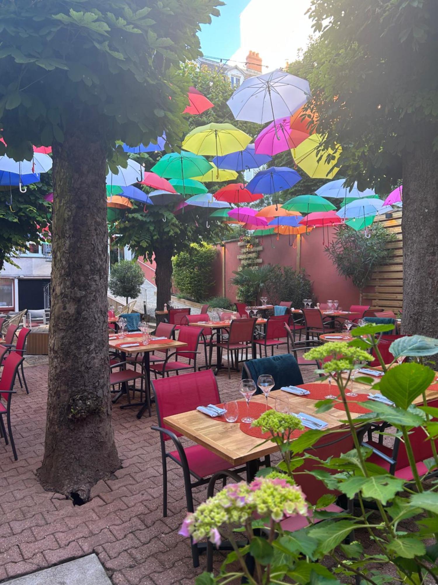 Hotel & Restaurant Le Patio Vichy Exterior foto
