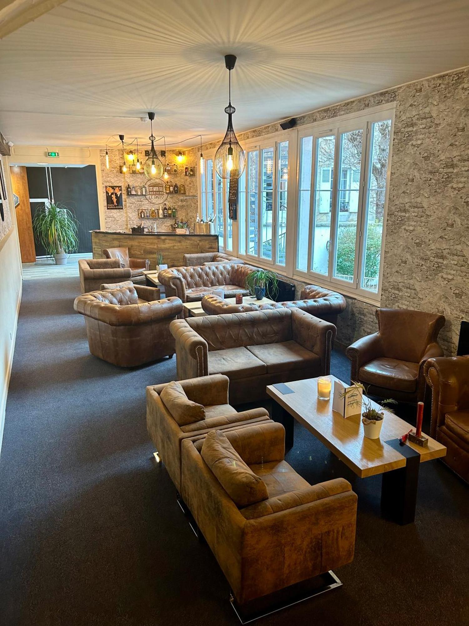 Hotel & Restaurant Le Patio Vichy Exterior foto